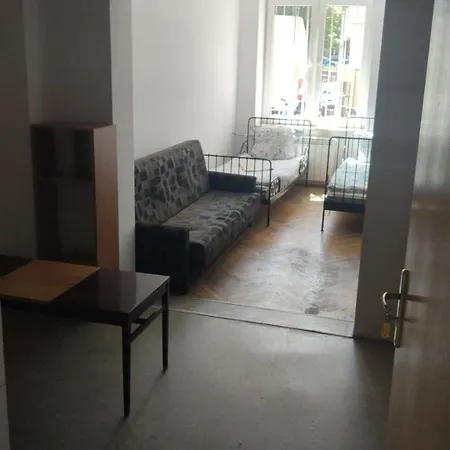 Homestay szállás To Close Varsó